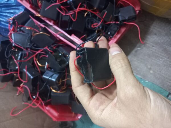 ماژول جرقه زن ولتاژ مربعی مدل400000ولت مدل خرچنگی - تصویر 3
