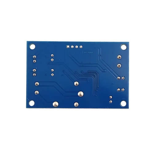 ماژول XH-M203 یک کنترلر سطح آب خودکار با خروجی رله است. این ماژول سطح آب را بین دو سطح مشخص نگه میدارد. به این معنا که اگر منبع تغذیه به ترمینال تغذیه، دو سنسور به دو کانکتور XH و پمپ به ترمینال خروجی متصل شوند، با رسیدن سطح آب به بالاترین حد، رله قطع و پمپ خاموش میشود. از طرفی با پایین آمدن سطح آب از کمترین حد موردنظر، رله وصل و پمپ روشن میشود. تغذیه این ماژول 12 ولت است. این محصول شامل سنسور نمیشود و سنسور مناسب با ماژول باید جداگانه تهیه شود